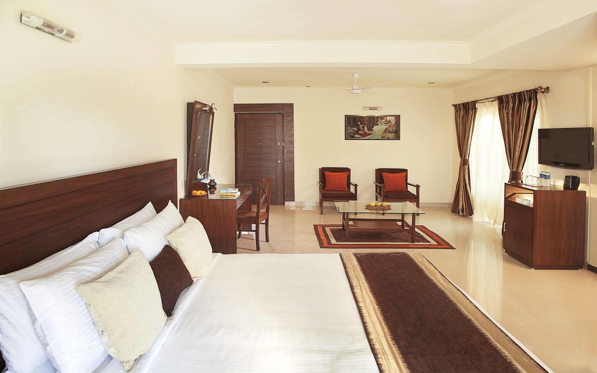 Crystal By Morpho, Goa Villagio Resort Betalbatim Extérieur photo