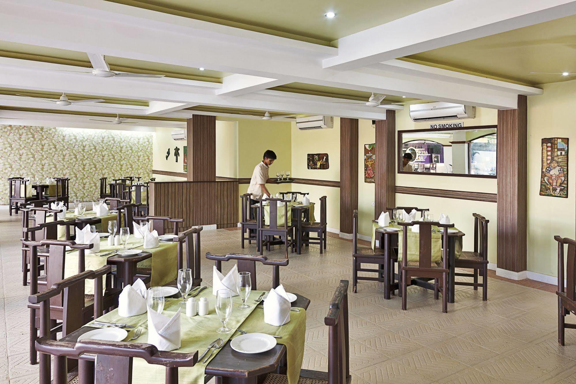 Crystal By Morpho, Goa Villagio Resort Betalbatim Extérieur photo